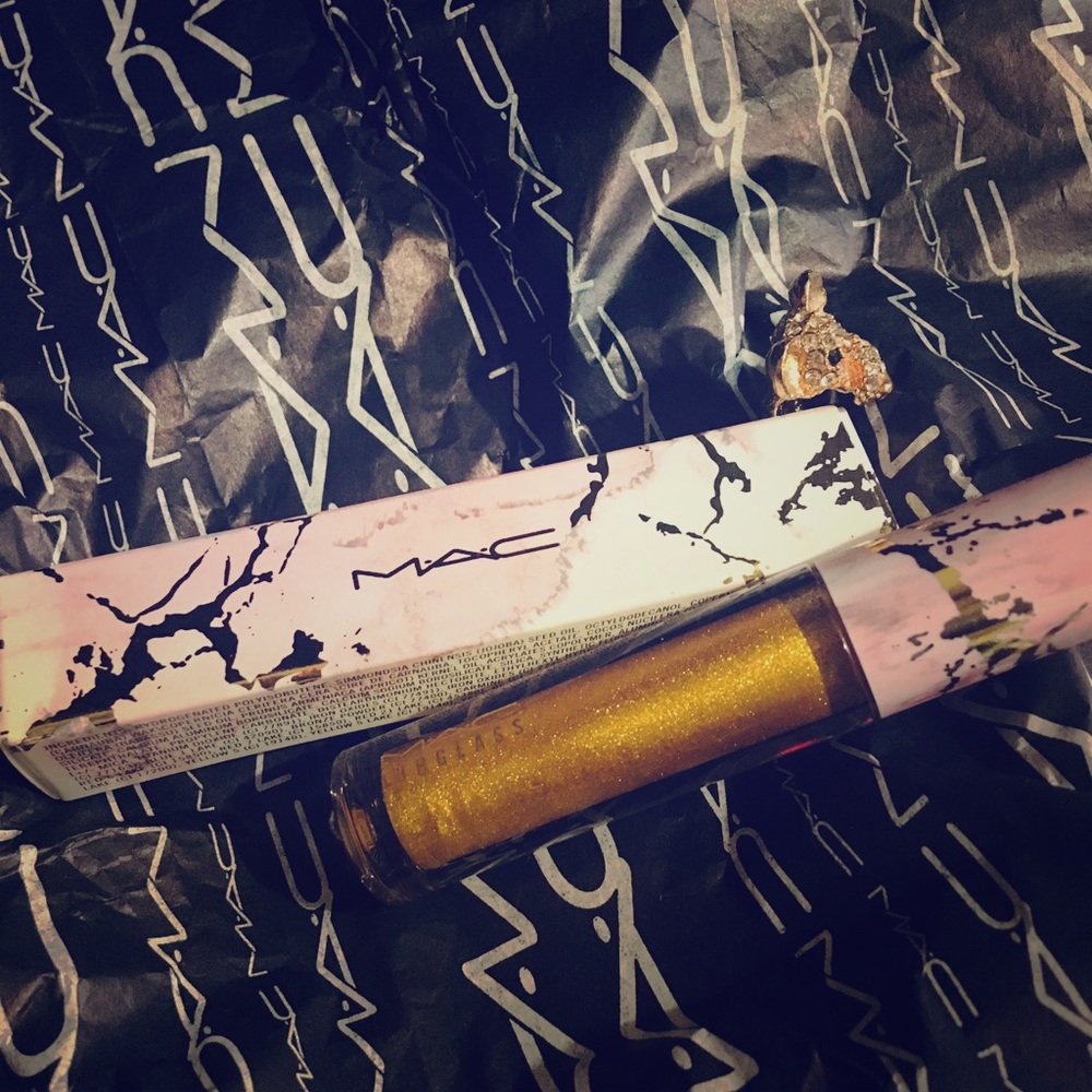 Nature Freak MAC Lipglass